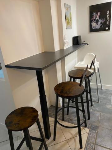 Appart Studio Rdc De Maison Avec Exterieur Proche Reims Tinqueux Exterior foto